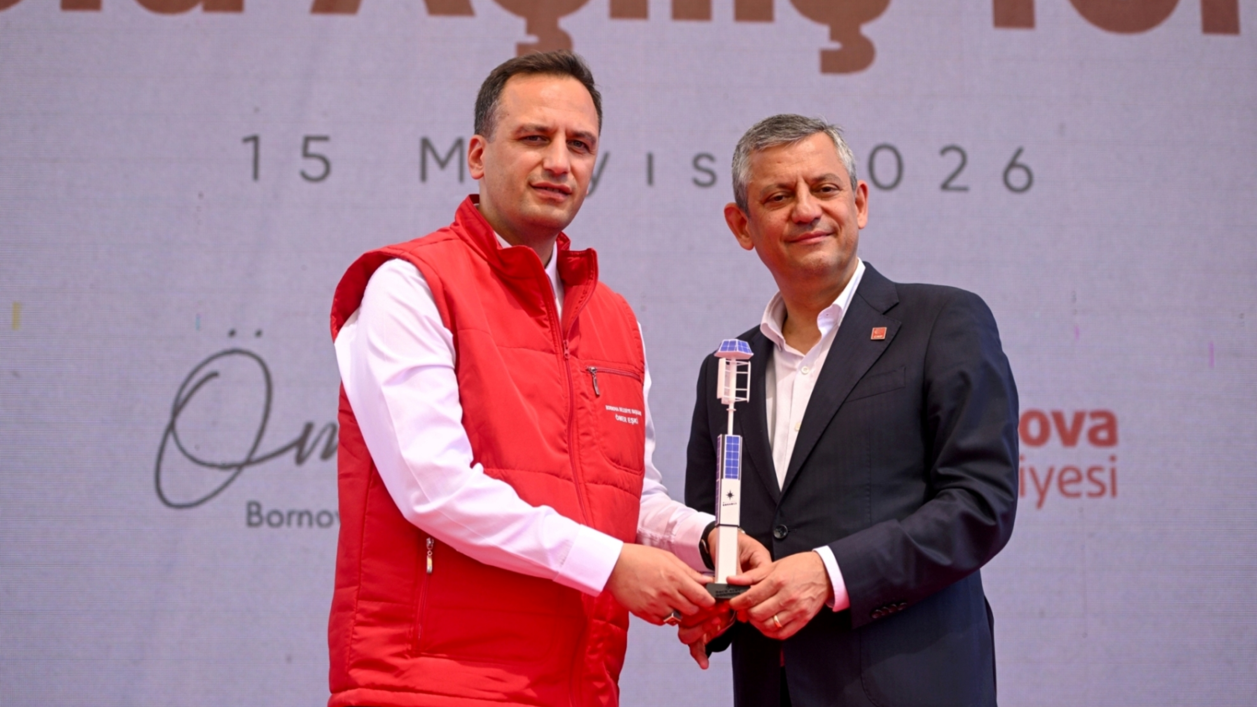 Bornova Hibrit Direk Özgür Özel