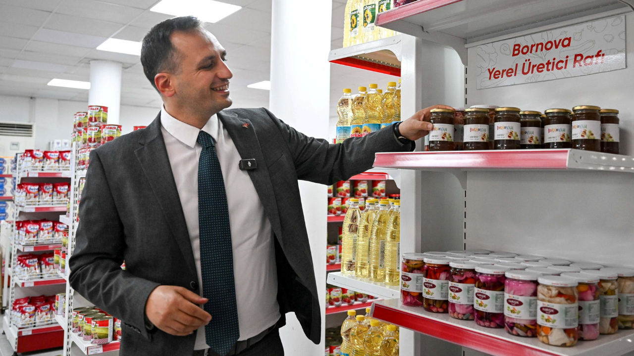 Bornova'da Bayram Öncesi Sosyal Destek Güçlendi