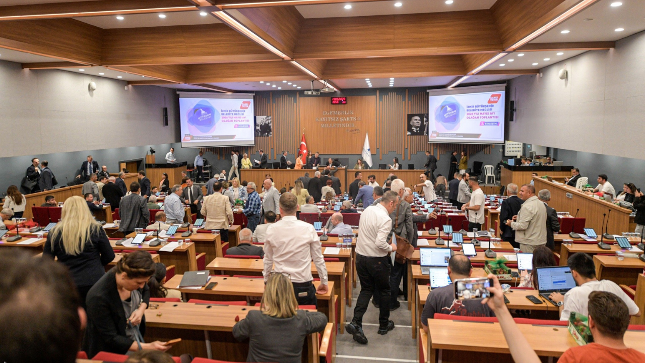 Büyükşehir Meclisi Ikinci Birleşimi 15 Mayıs’a Ertelendi