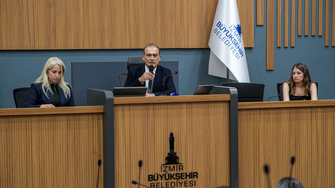 İzmir Büyükşehir Belediye Meclisi mayıs oturumu yeter sayıya ulaşılamadığı için ertelendi