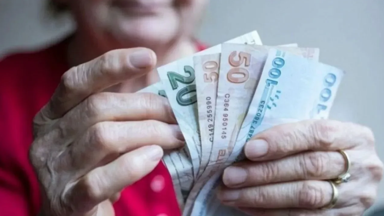 Emekli zammı netleşiyor: SGK uzmanından dikkat çeken hesaplama!