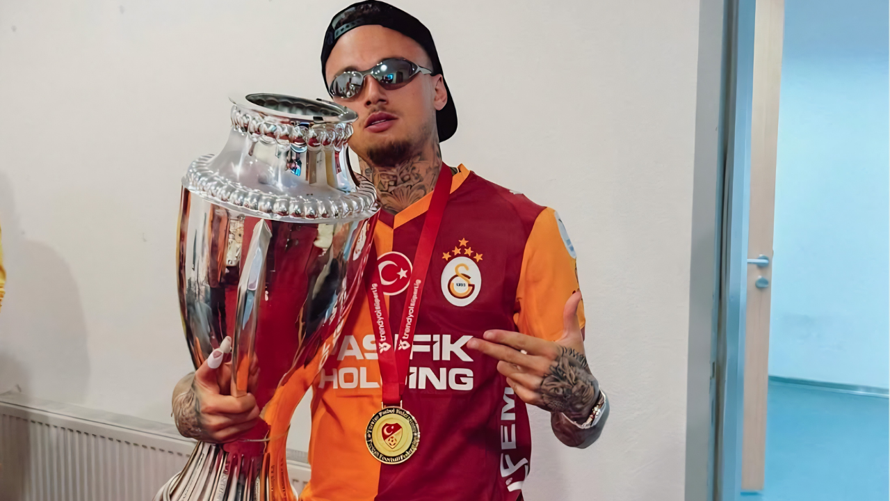 Ünlü futbolcu Galatasaray'a veda etti!