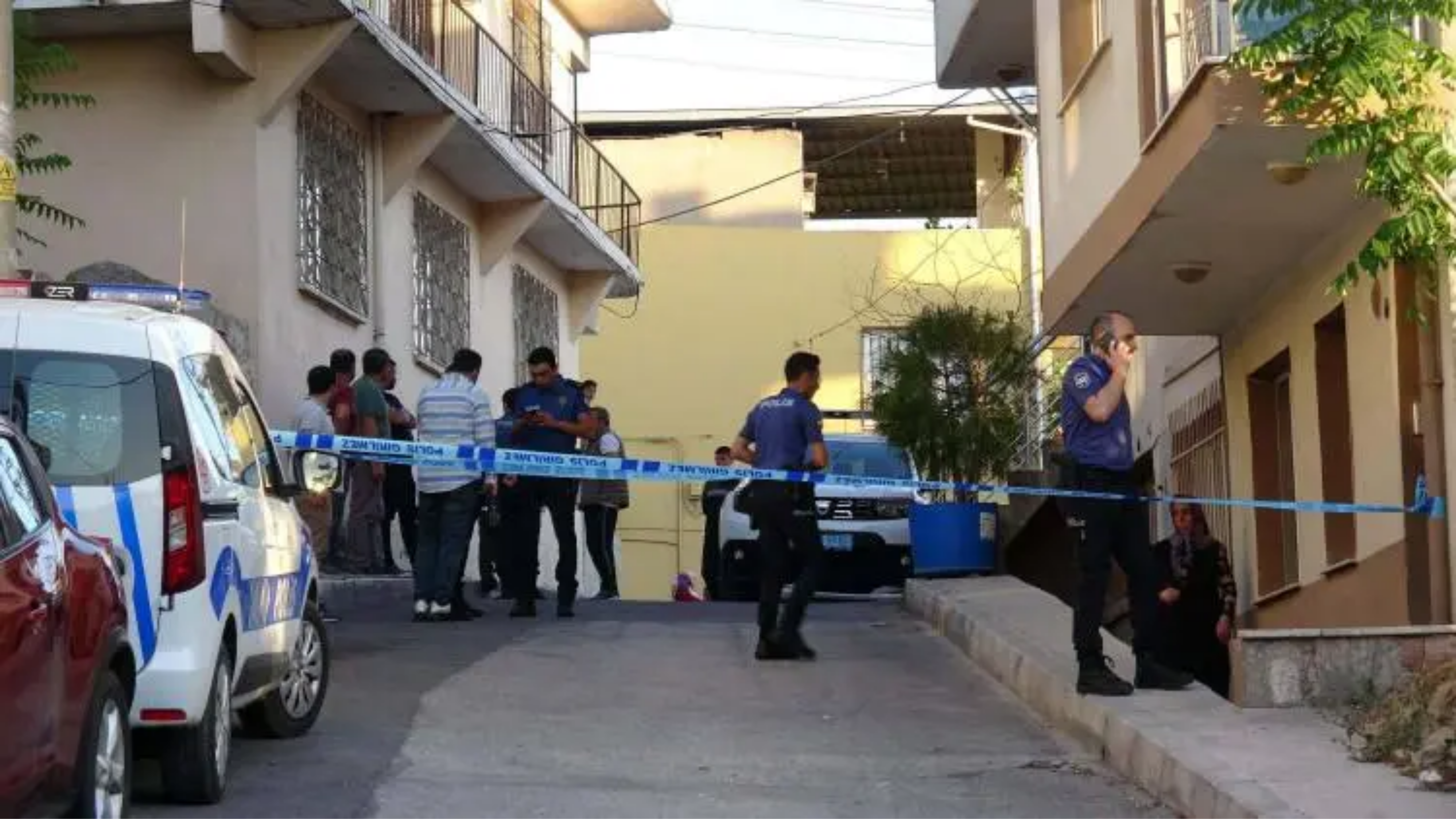 İzmir'de eşini 22 yerinden bıçaklayarak öldüren katilin indirimsiz cezası onandı