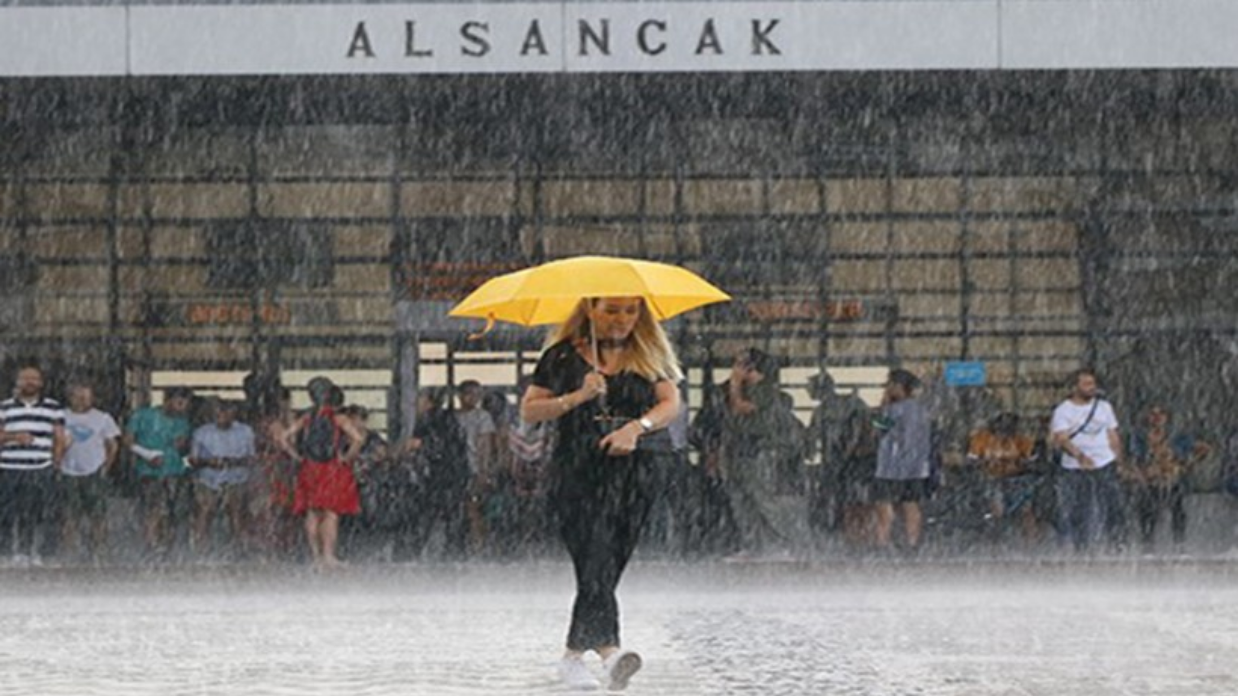 Bayram öncesi İzmir'de alarm: 5 gün boyunca sağanak yağış bekleniyor