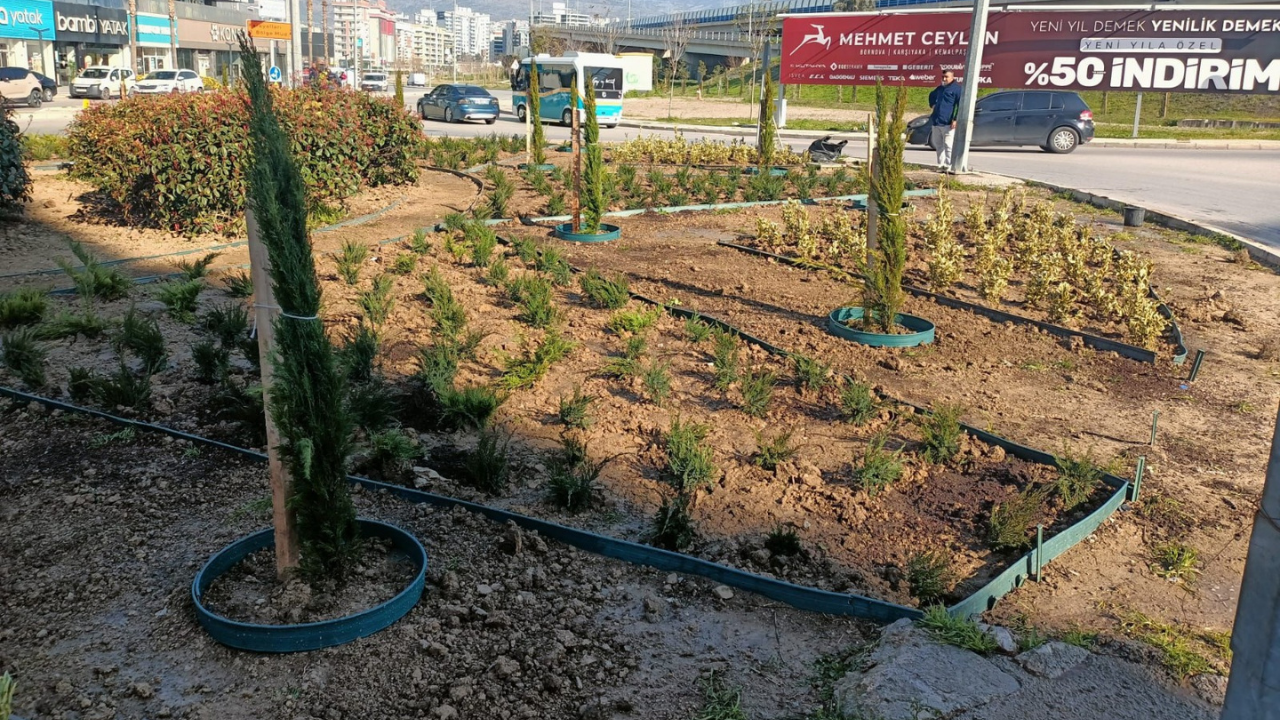 İzmir Yaza Çiçek Açarak Hazırlanıyor3