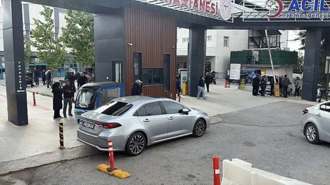 İzmir’de feci iş kazası: Metal parçanın isabet ettiği işçi hayatını kaybetti