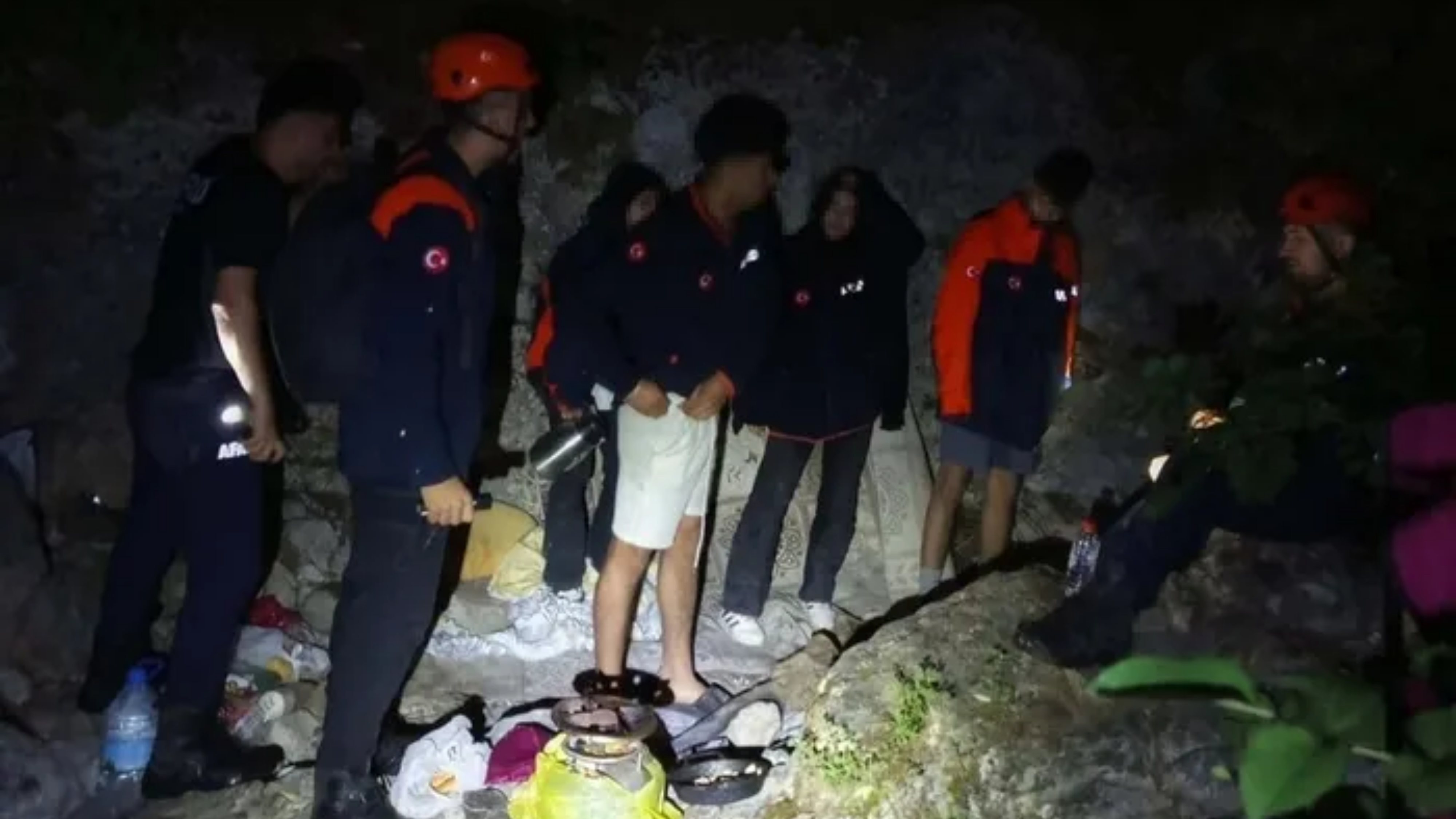 İzmir'de kaybolan 4 genç sabahın ilk ışıklarıyla bulundu