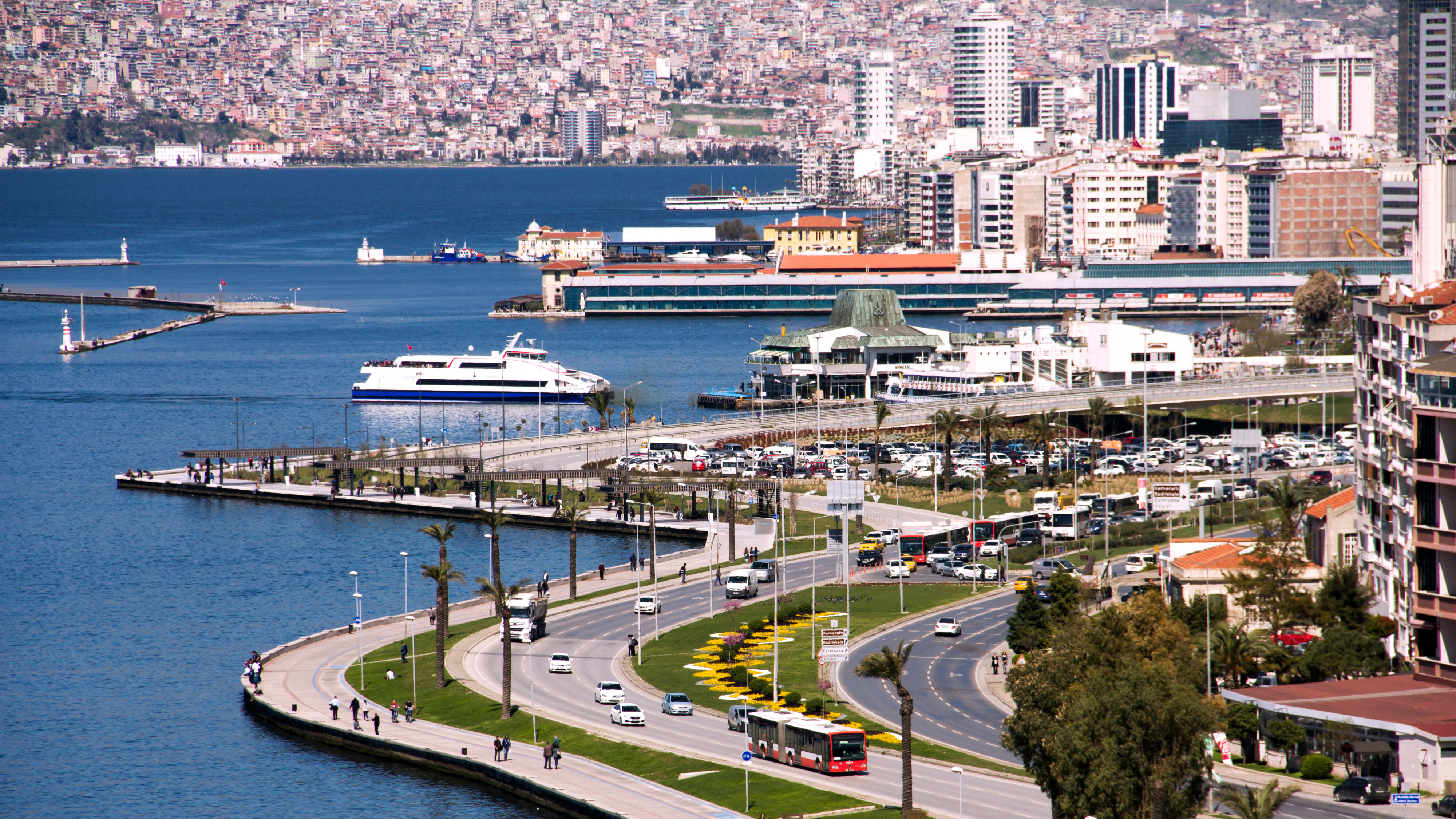 İzmir’de konut satışları geriledi: Hangi ilçe zirvede?