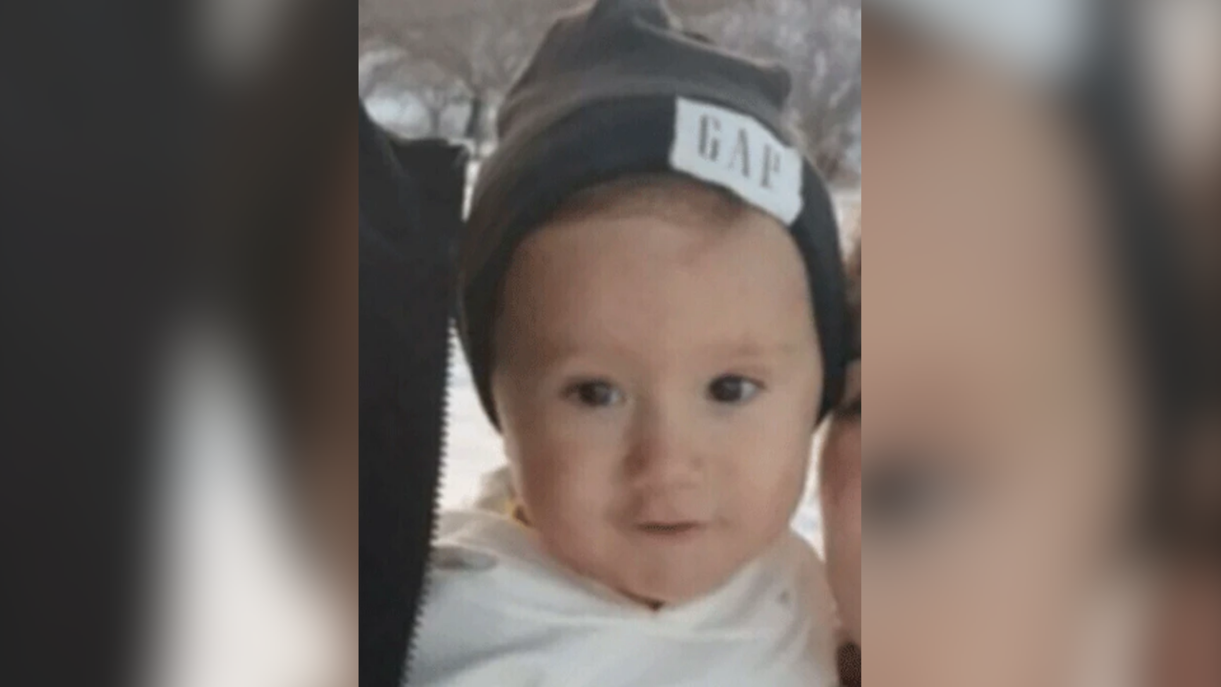 Babasının geri manevra yaptığı kamyonetin altında kalan 2 yaşındaki çocuk hayatını kaybetti