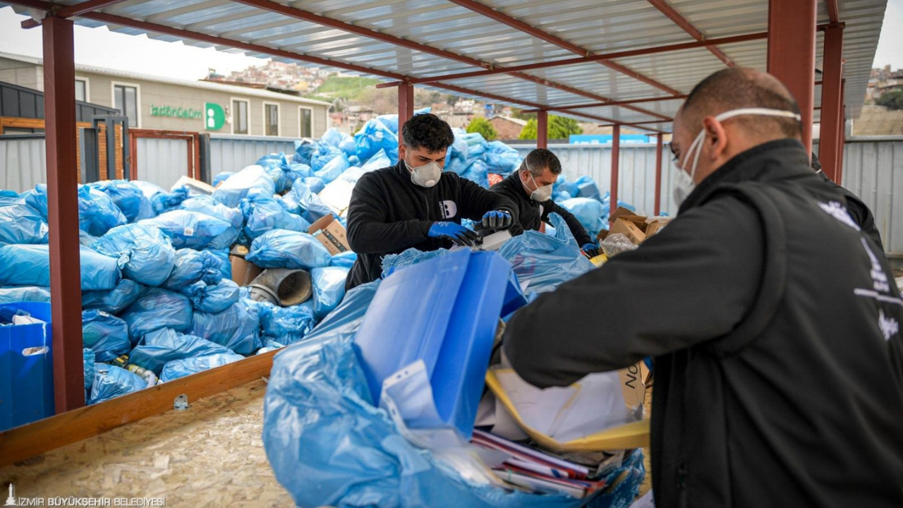 İzmir’de “Dönüşüme Evde Başla” projesi büyüyor: Kapasite iki yılda yüzde 40 arttı