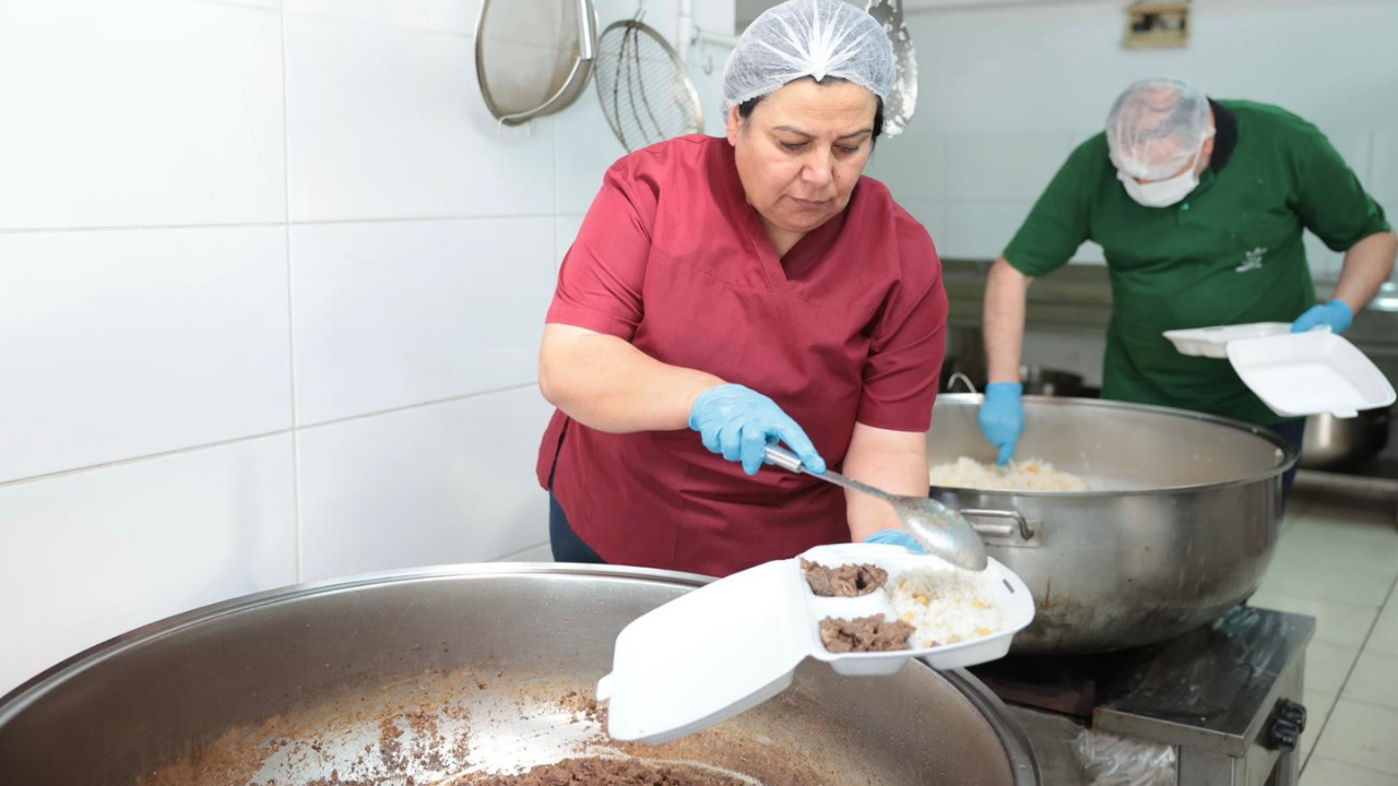 Konak'ta Bayram Iyiliğe Dönüştü