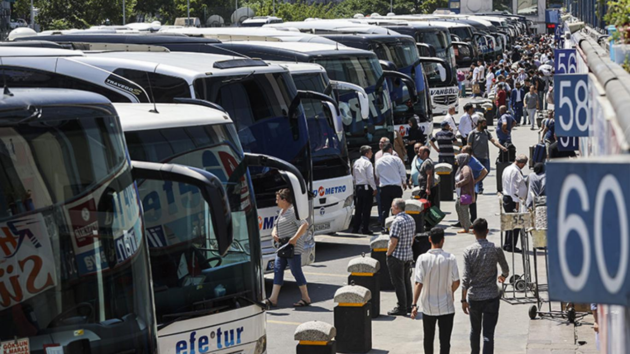Bayram tatili ulaşım cep yakacak: Biletler 35 bin TL’yi buldu