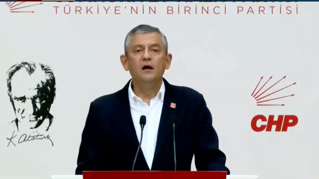 Özgür Özel: Bugün Türk demokrasisi adına kara bir gündeyiz