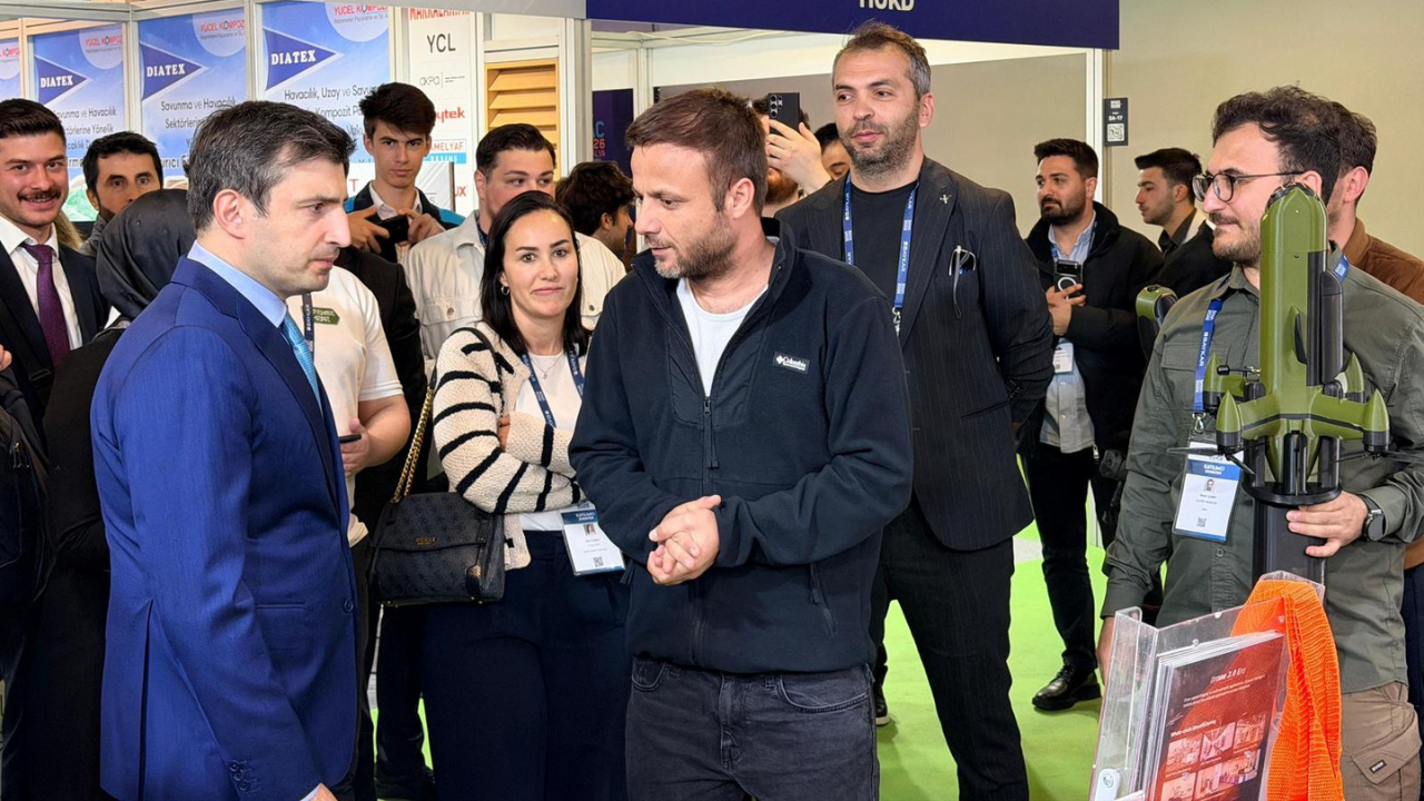 Selçuk Bayraktar'dan Bornovalı firmaya ziyaret