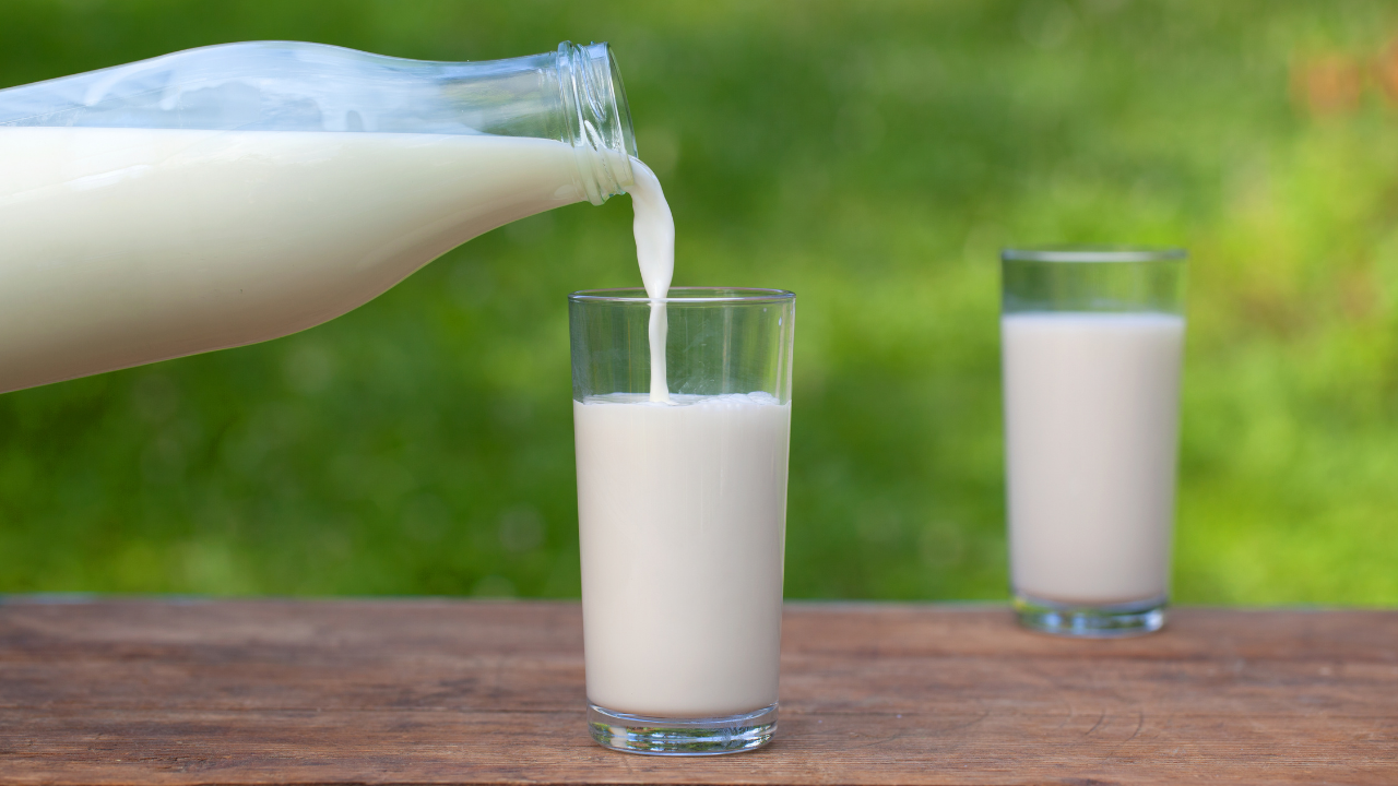 Marketlerde satılan kutu sütlerde yeni dönem: Şeker ve aroma kuralları değişiyor!