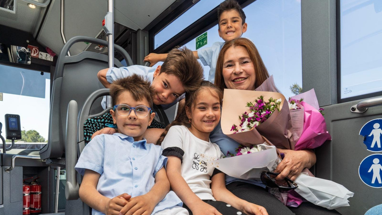 Zerrin Kaptan’a Dördüzlerinden Sürpriz1