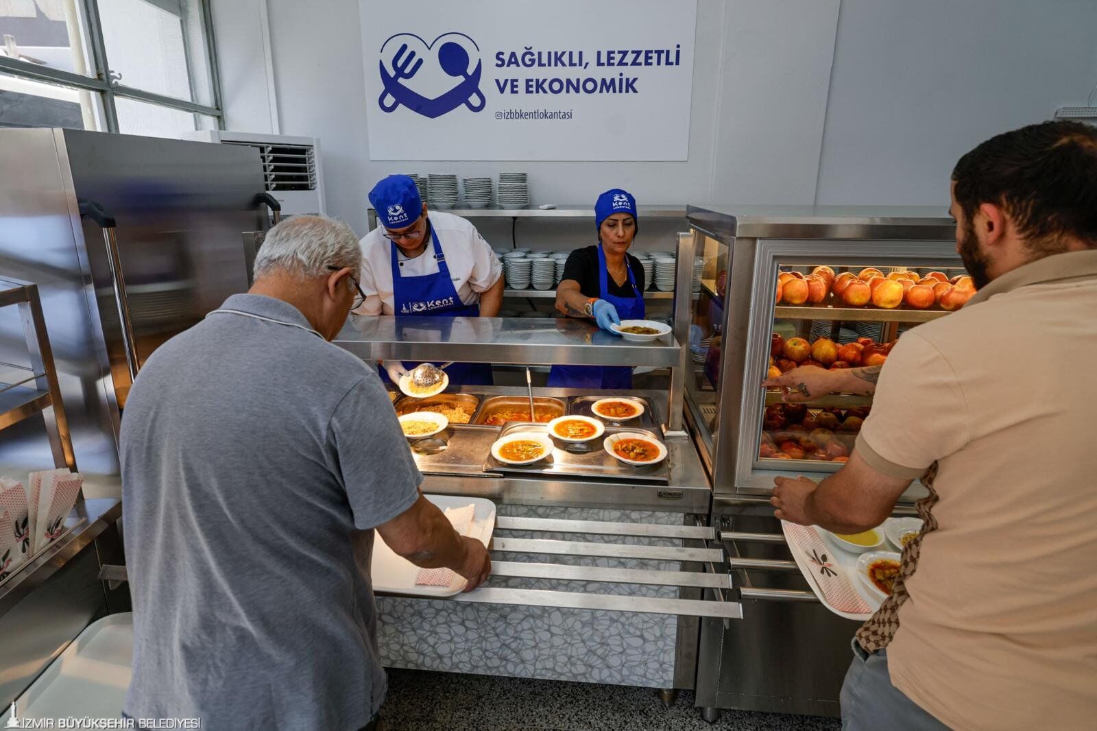 İzmir'de 25 liralık Kent Lokantası açıldı! Yedinci Şube Konak'ta hizmete girdi