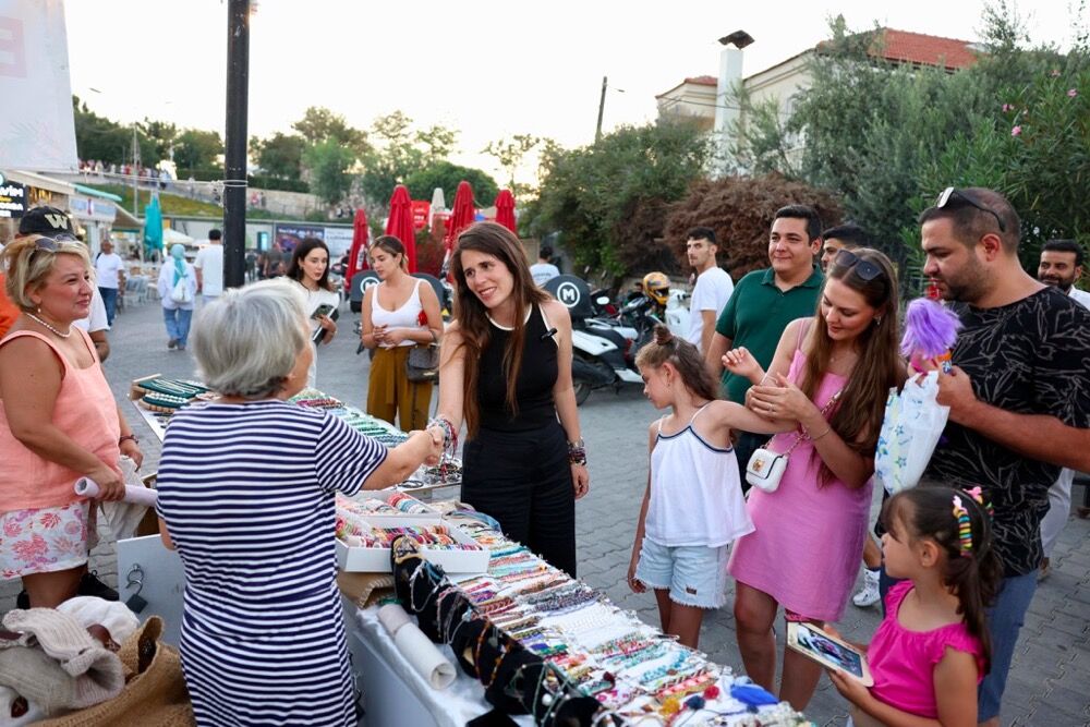 Çeşme’de Kadın Emeği Gece Pazarlarında Hayat Buluyorphoto 2026 06 11 12 01 35 3