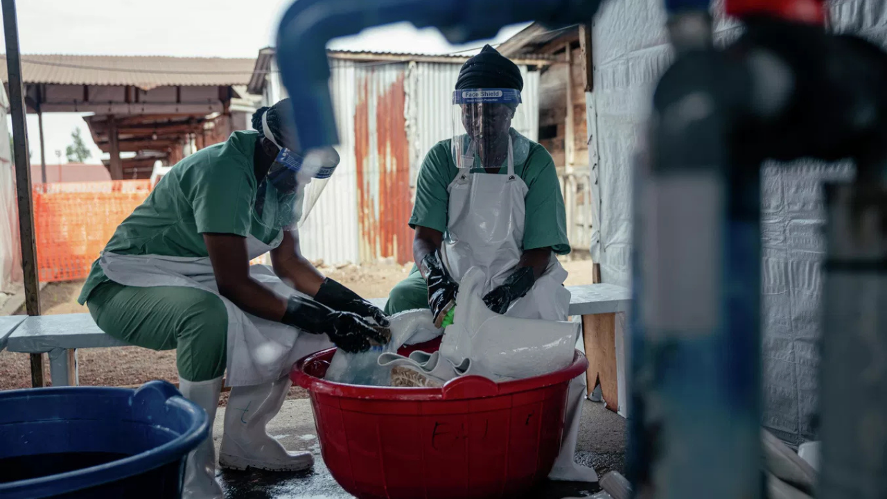 Ebola krizi derinleşiyor: Ölü sayısı 377’ye yükseldi