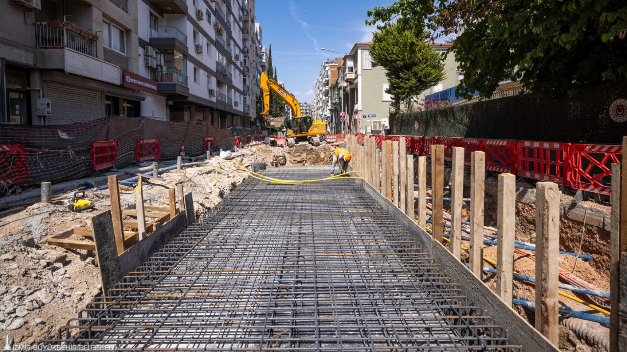 İzmir’de 3 Milyar Liralık Alt Yapı Dönüşümü Sürüyor3