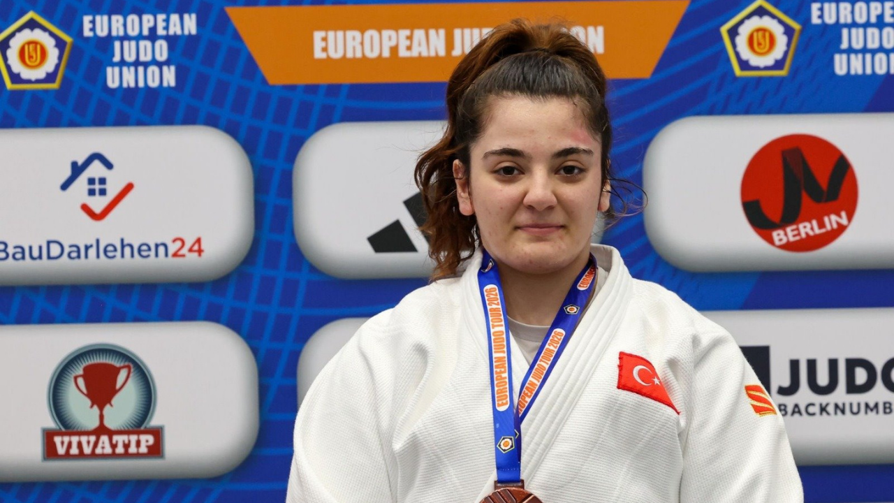 İzmirli Sema Avrupa Kupası’nda Kürsüde1