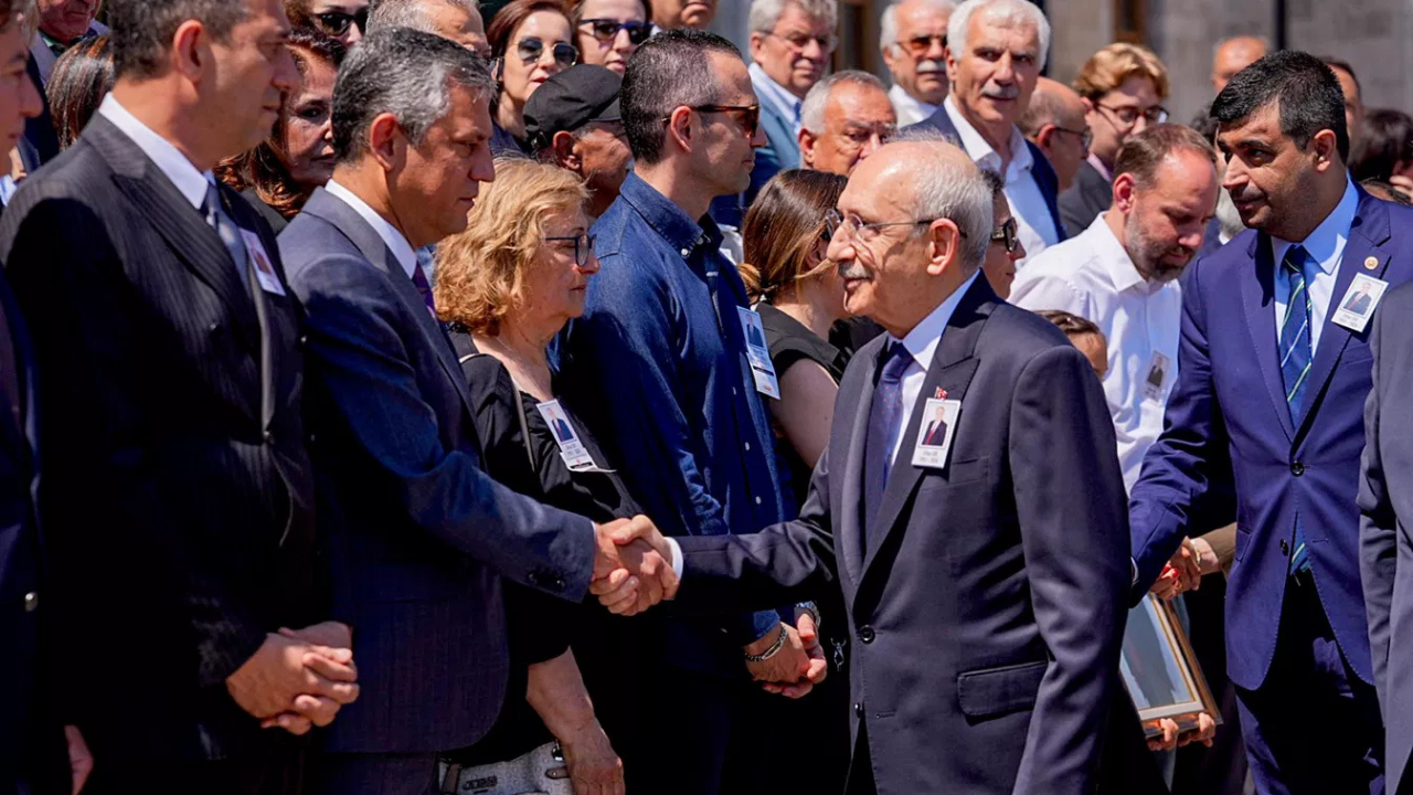 Kılıçdaroğlu ve Özel cenaze töreninde ilk kez yan yana geldi