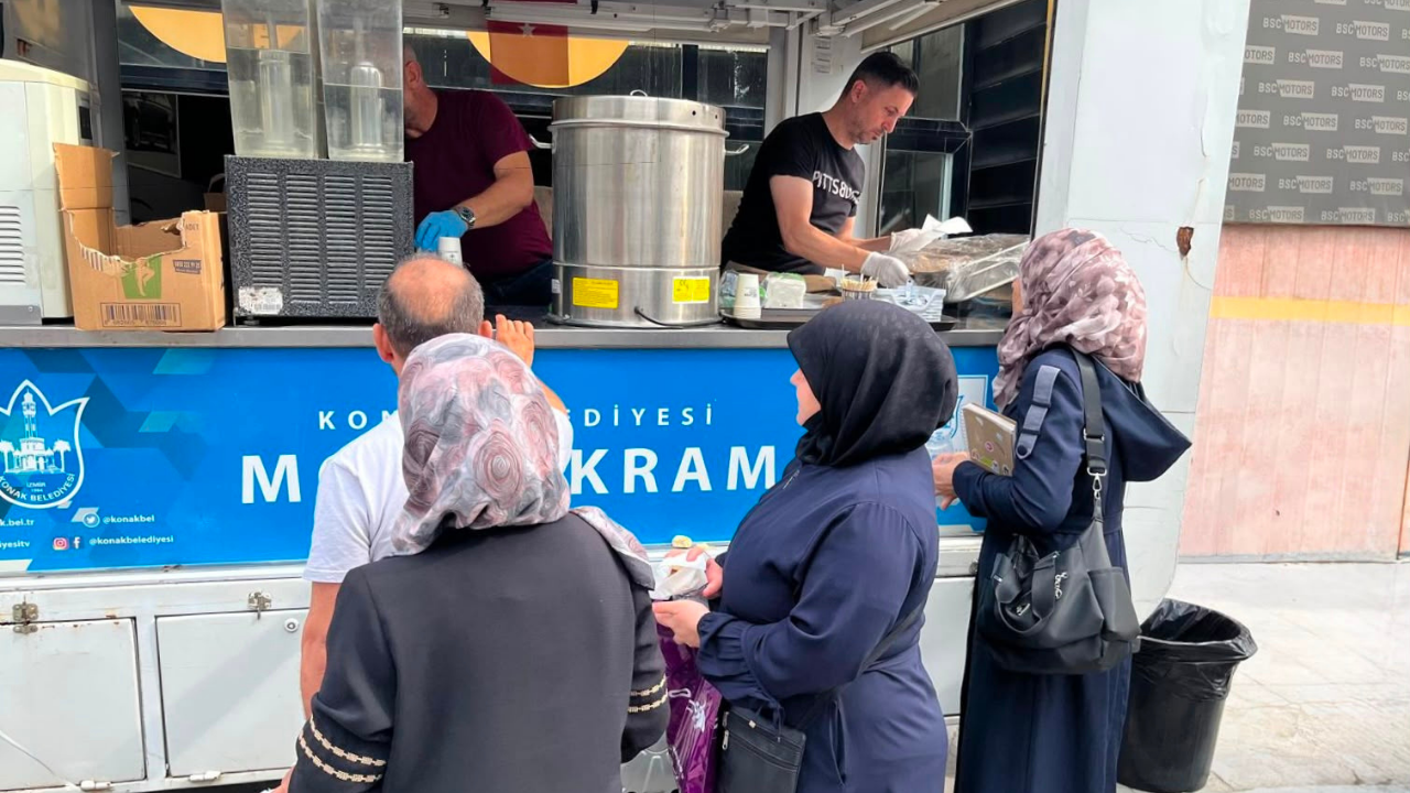 Konak Belediyesi'nden öğrenci ve velilere sınav desteği
