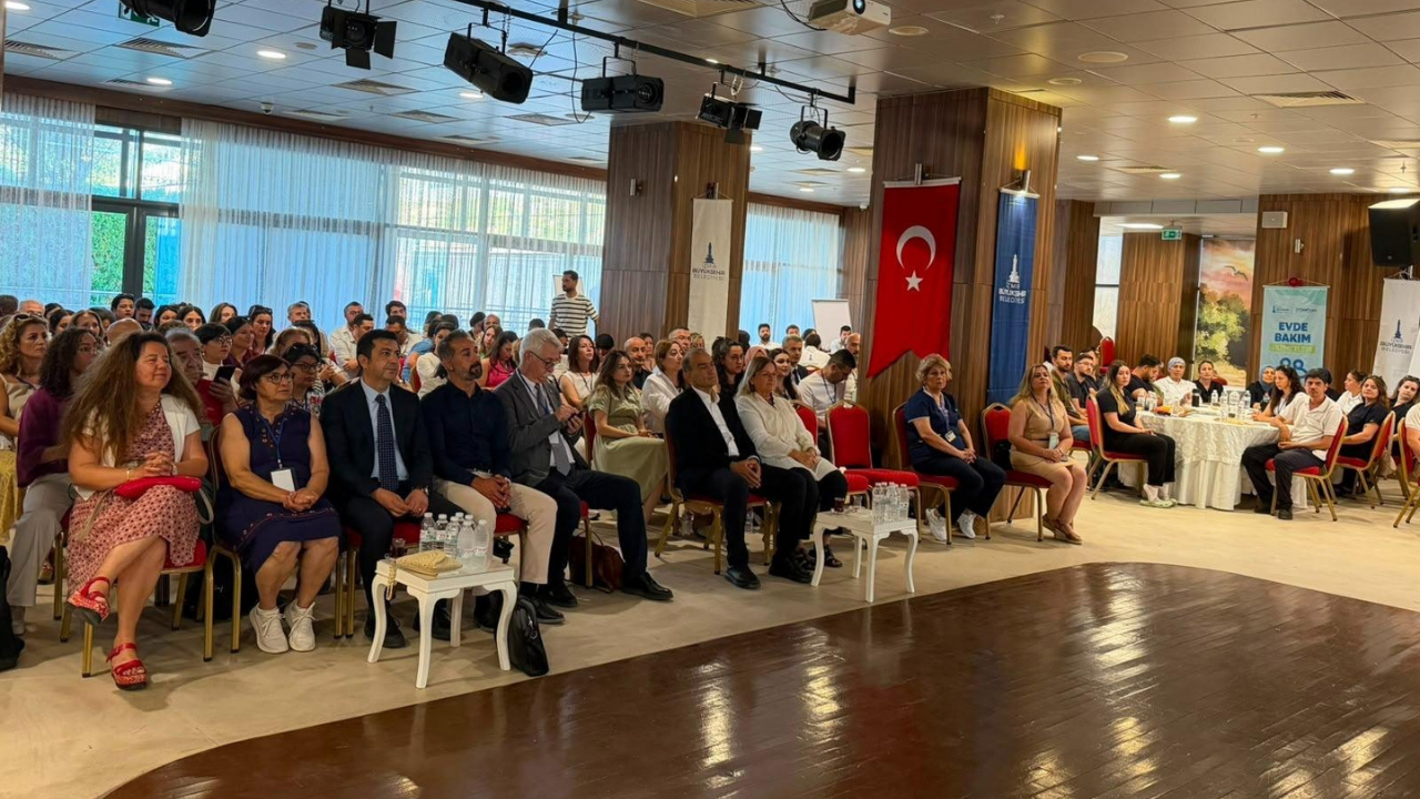 On Binlerce Yurttaşa Evinde Şifa1
