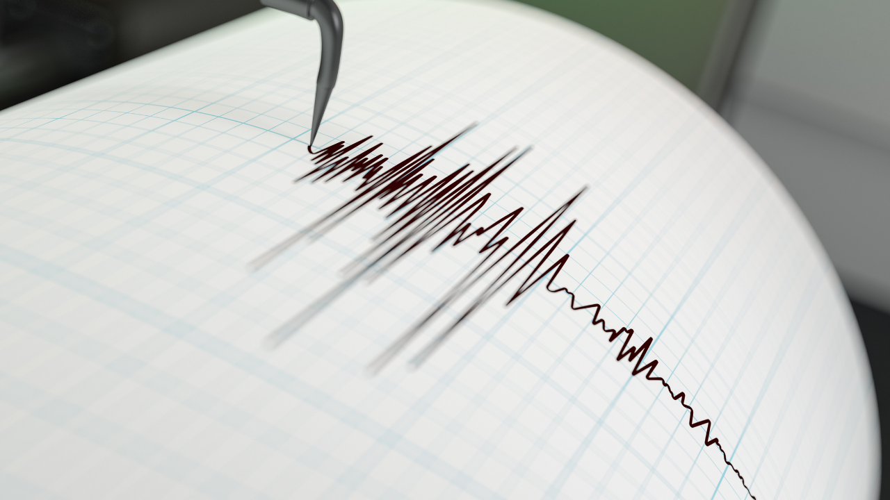 AFAD duyurdu: Ege Denizi'nde 3,8 büyüklüğünde deprem meydana geldi!