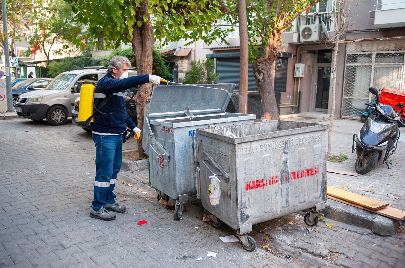 Karşıyaka Belediyesi'nden Haşerelerle Kararlı Mücadele2