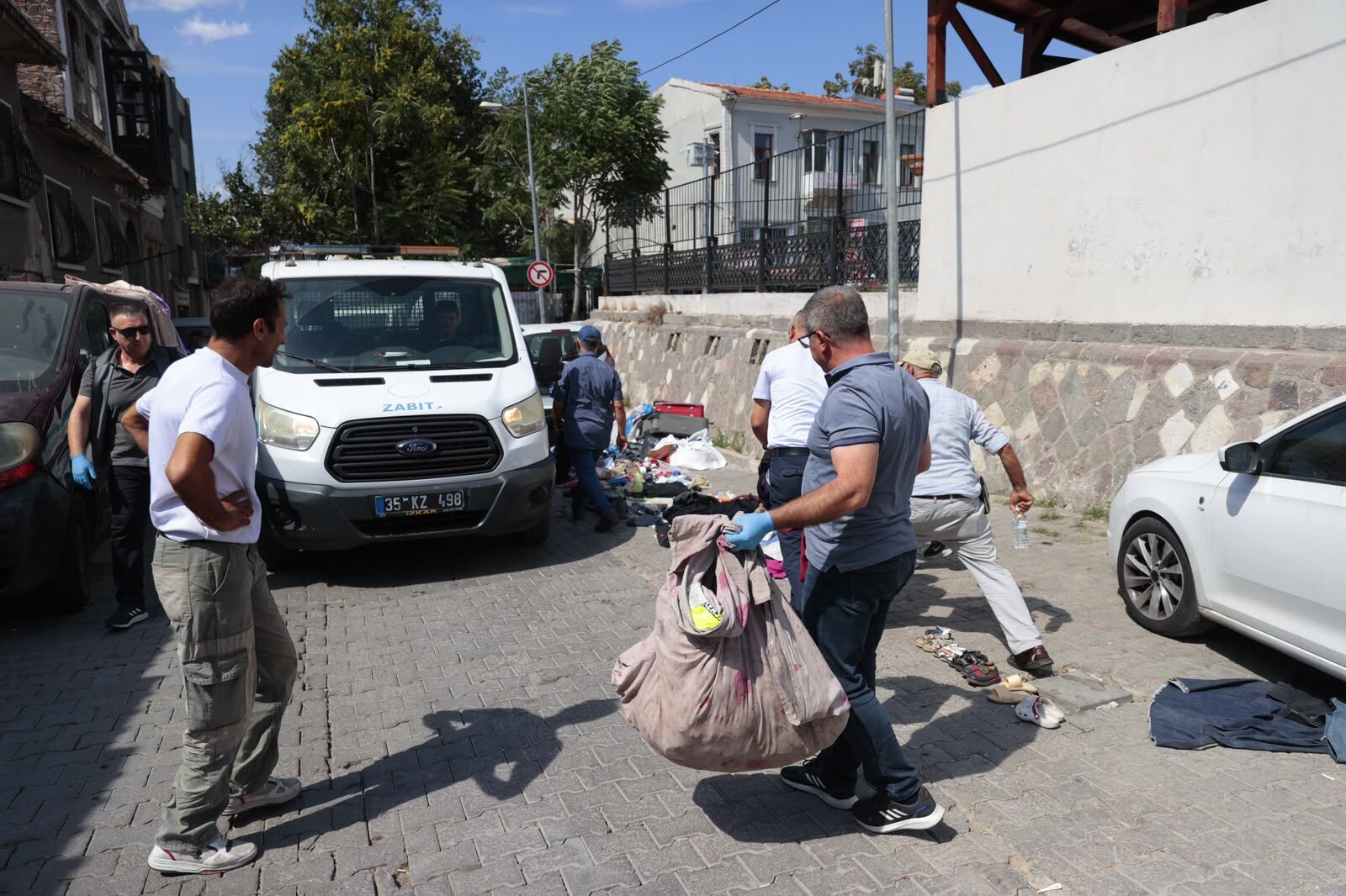 Konak Zabıtasından Izinsiz Seyyar Satışa Sıkı Denetim (5)