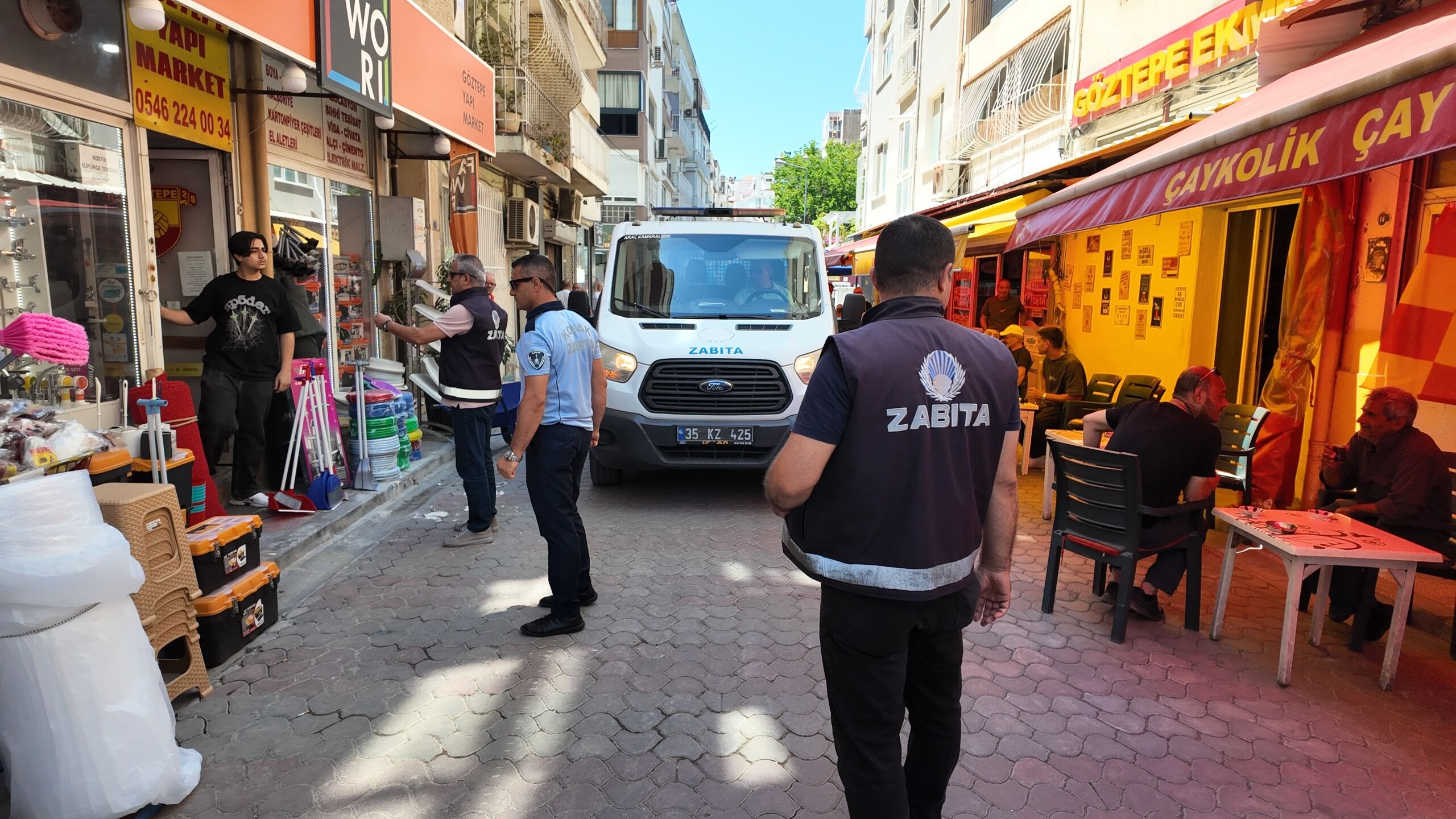 Konak Zabıtasından Kaldırım Işgallerine Karşı Sıkı Denetim (5)