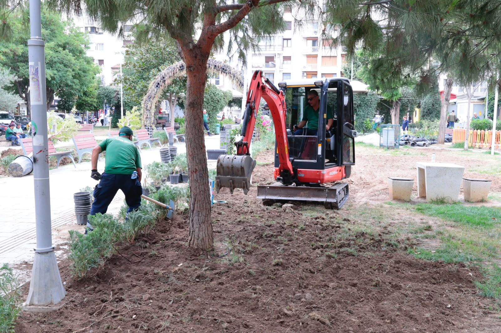 Konak’ın Parklarında Bakım Seferberliği (2)