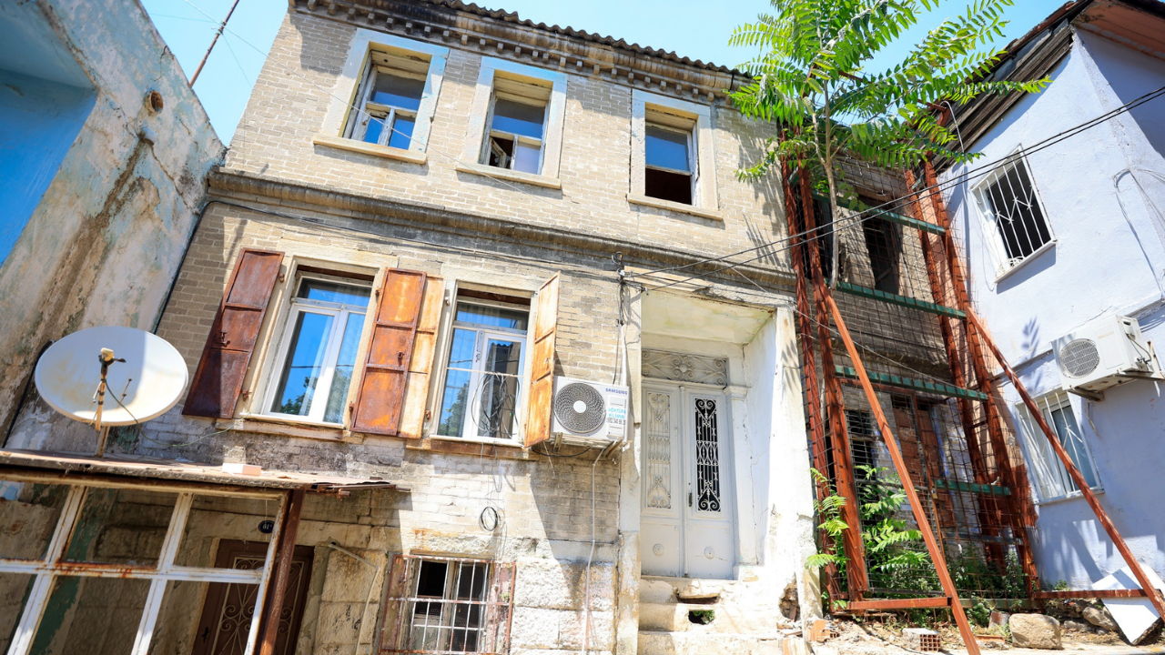Konak'tan Çifte Restorasyon Atağı1
