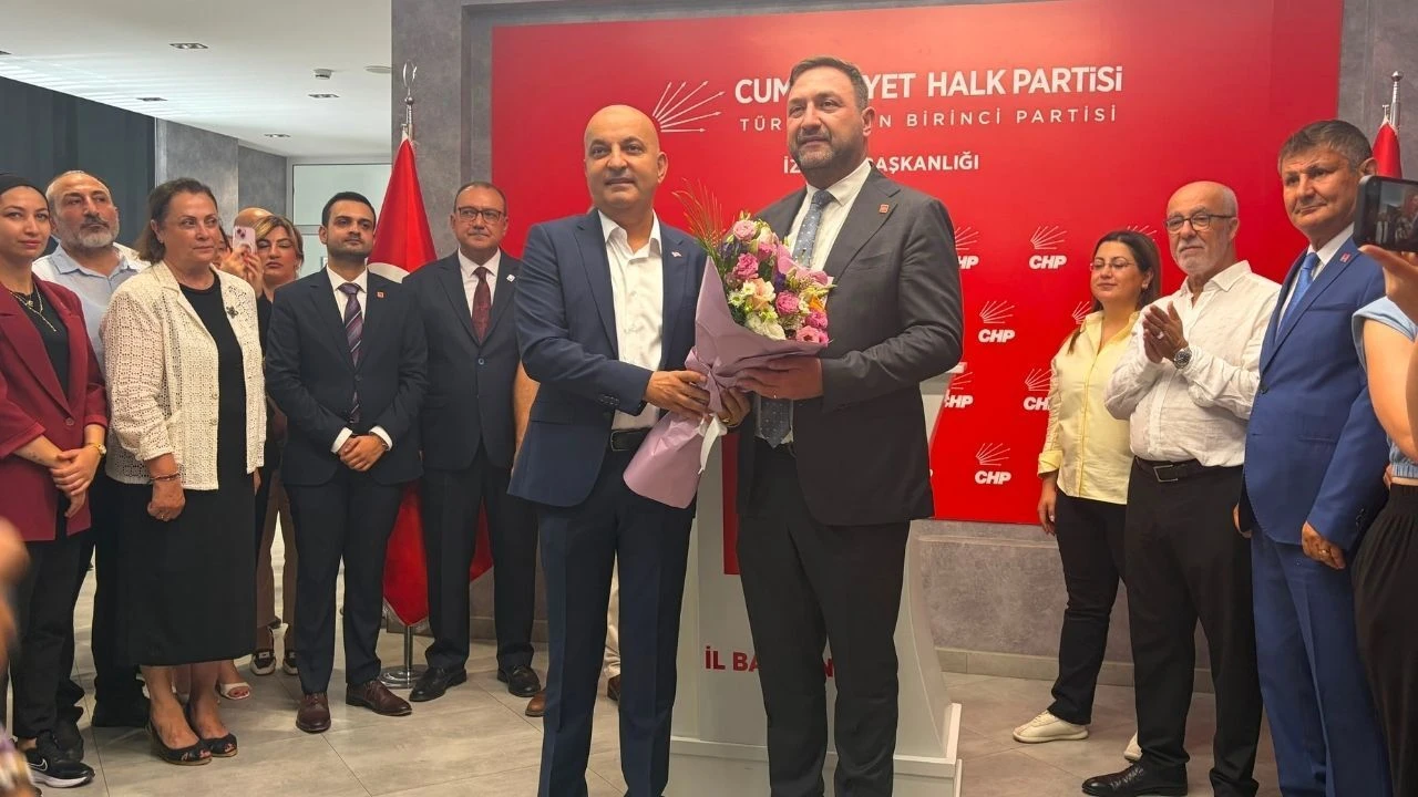 Polat Chp Izmirde Yeni Yonetimin Yaninda Gumrukcuye Guvenimiz Tam 1