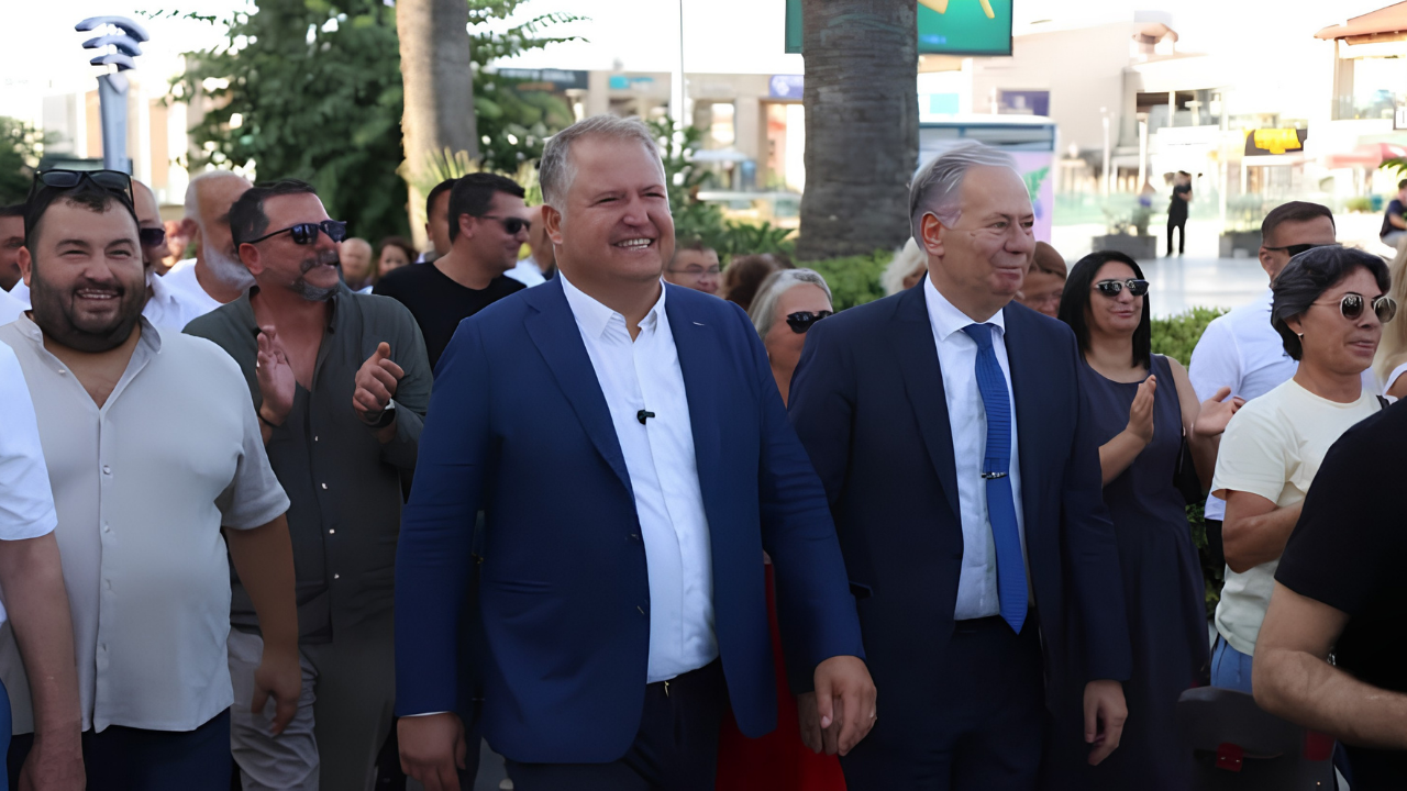 İzmir'de CHP'den ayrılık zinciri sürüyor: Urla YENİ Parti'ye geçti!
