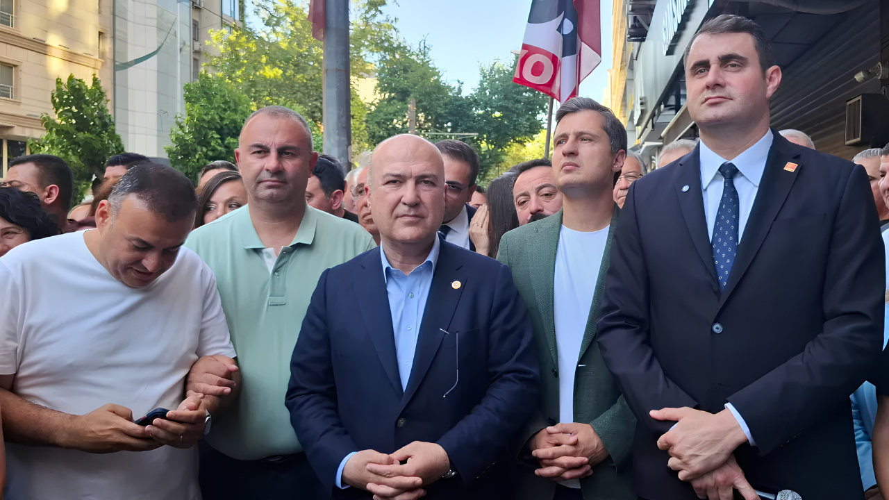 İzmir'de YENİ Parti'ye kimler geçti: Milletvekilleri, belediye başkanları ve ilçe örgütlerinde son durum