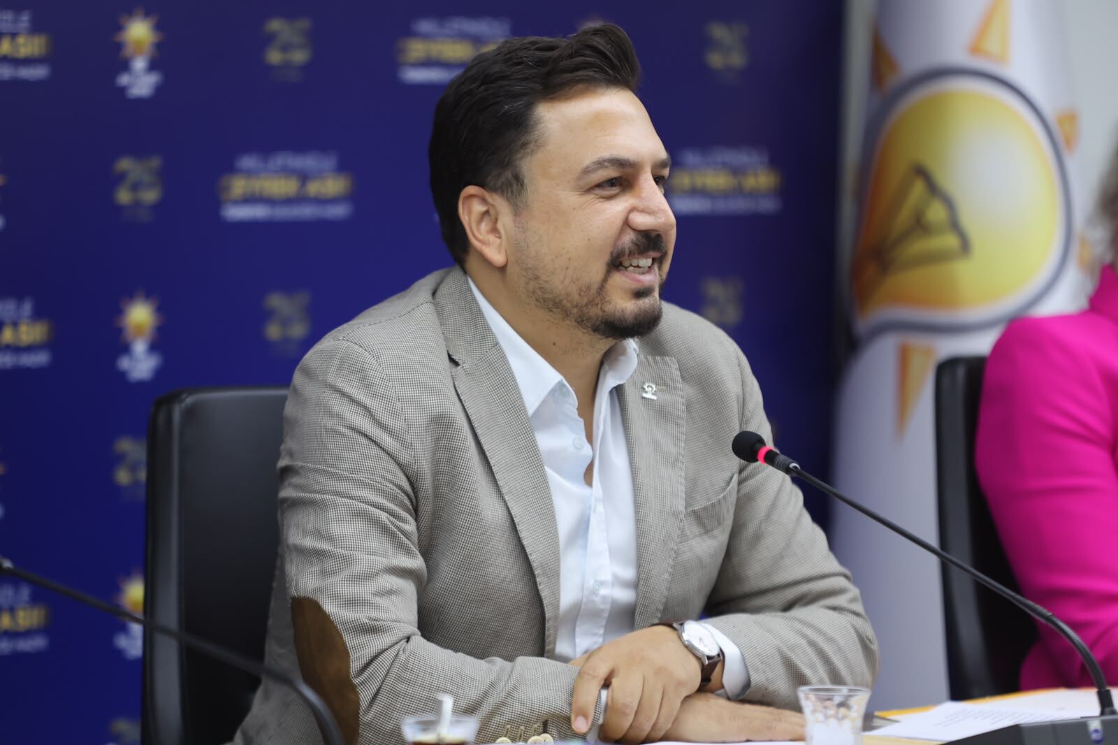 Ak Parti İzmir’den 30 İlçe Tanıtım Ve Medya Başkanları Toplantısı
