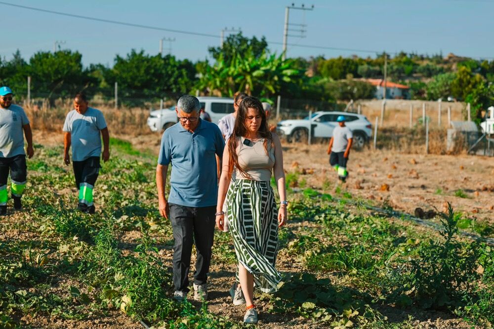 Başkan Denizli’den Çeşme’nin Yerel Değerlerine Tarımsal Destekphoto 2026 08 06 19 54 17