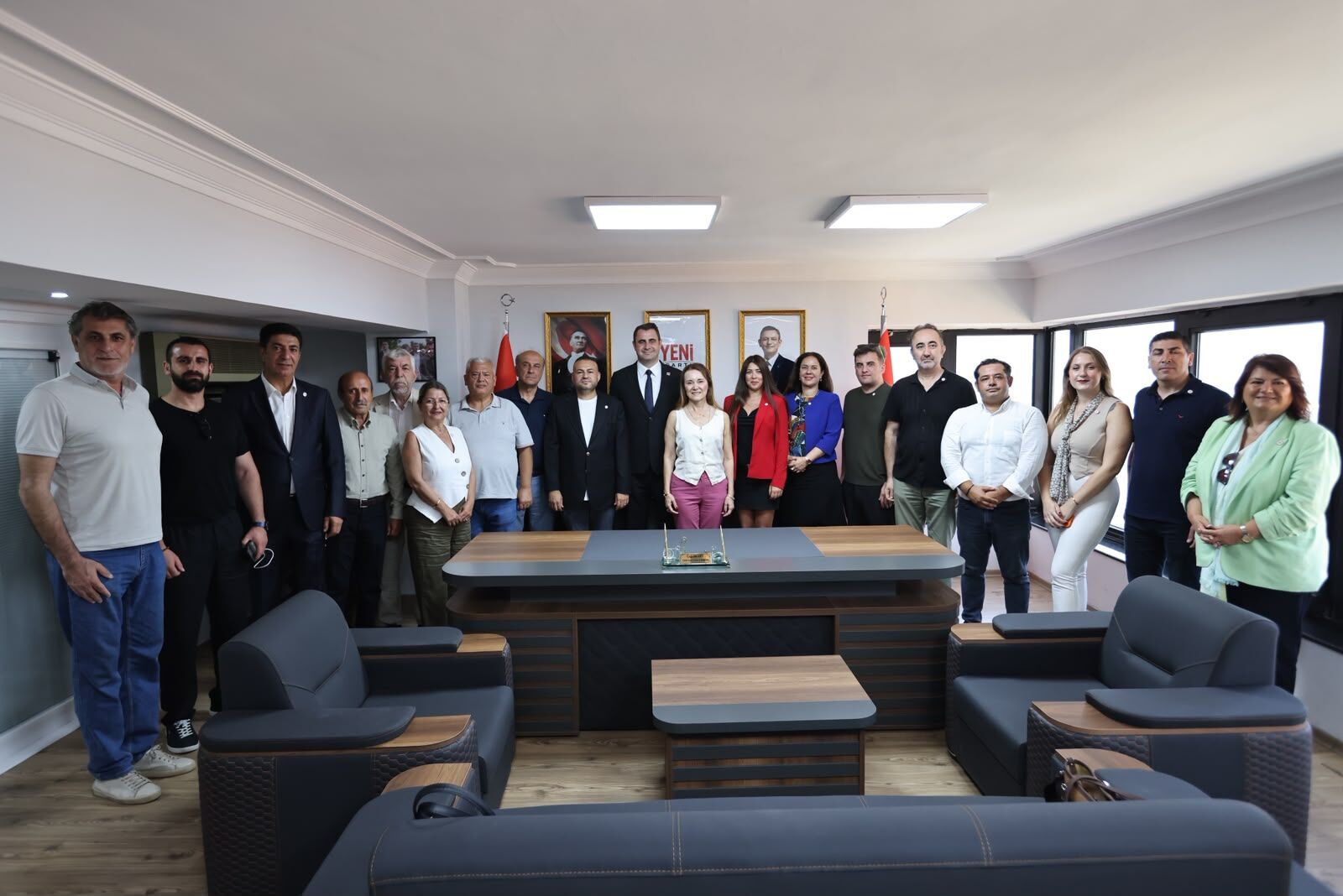 Başkan Güç Konak Yeni̇ Parti (3)