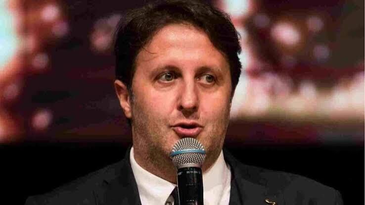 Islak zeminde düştü, hastanelik oldu! İlker Ayrık’tan sağlık açıklaması