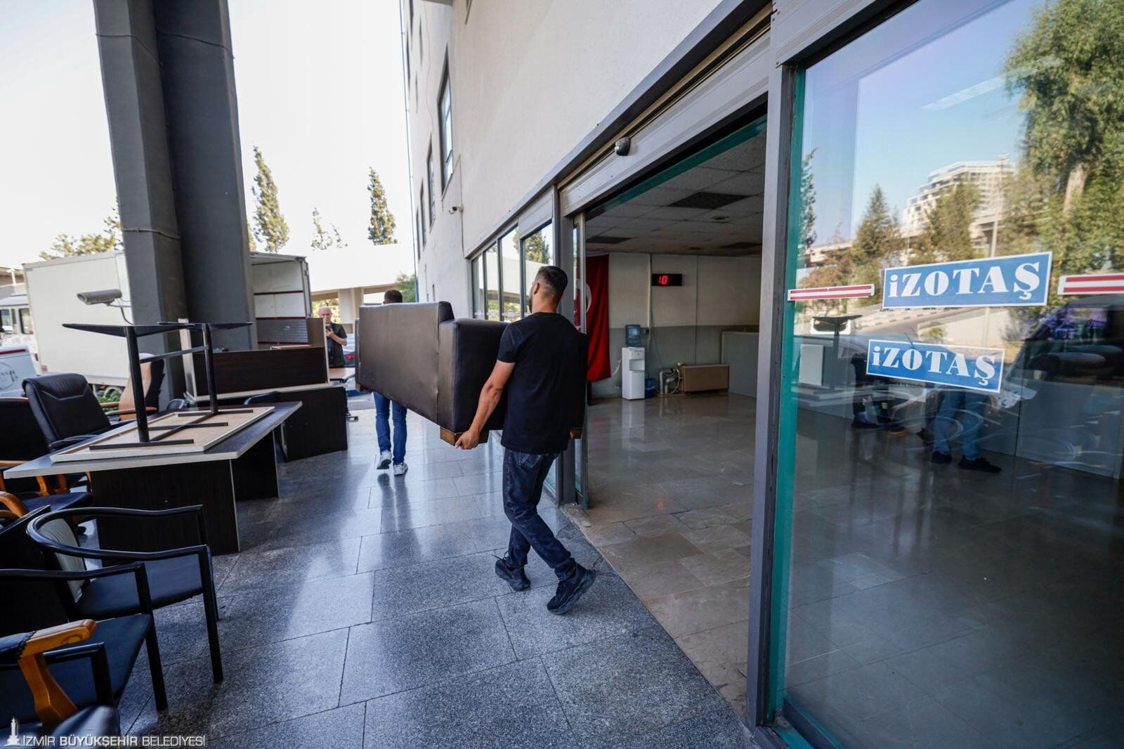 İzmir Otogarı’nda Kamu Alacakları Tahsil Ediliyor4