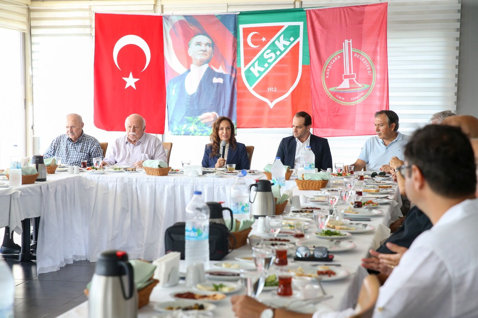 Karşıyaka Belediyesi Ve Kaf Kaf Tek Yürek1