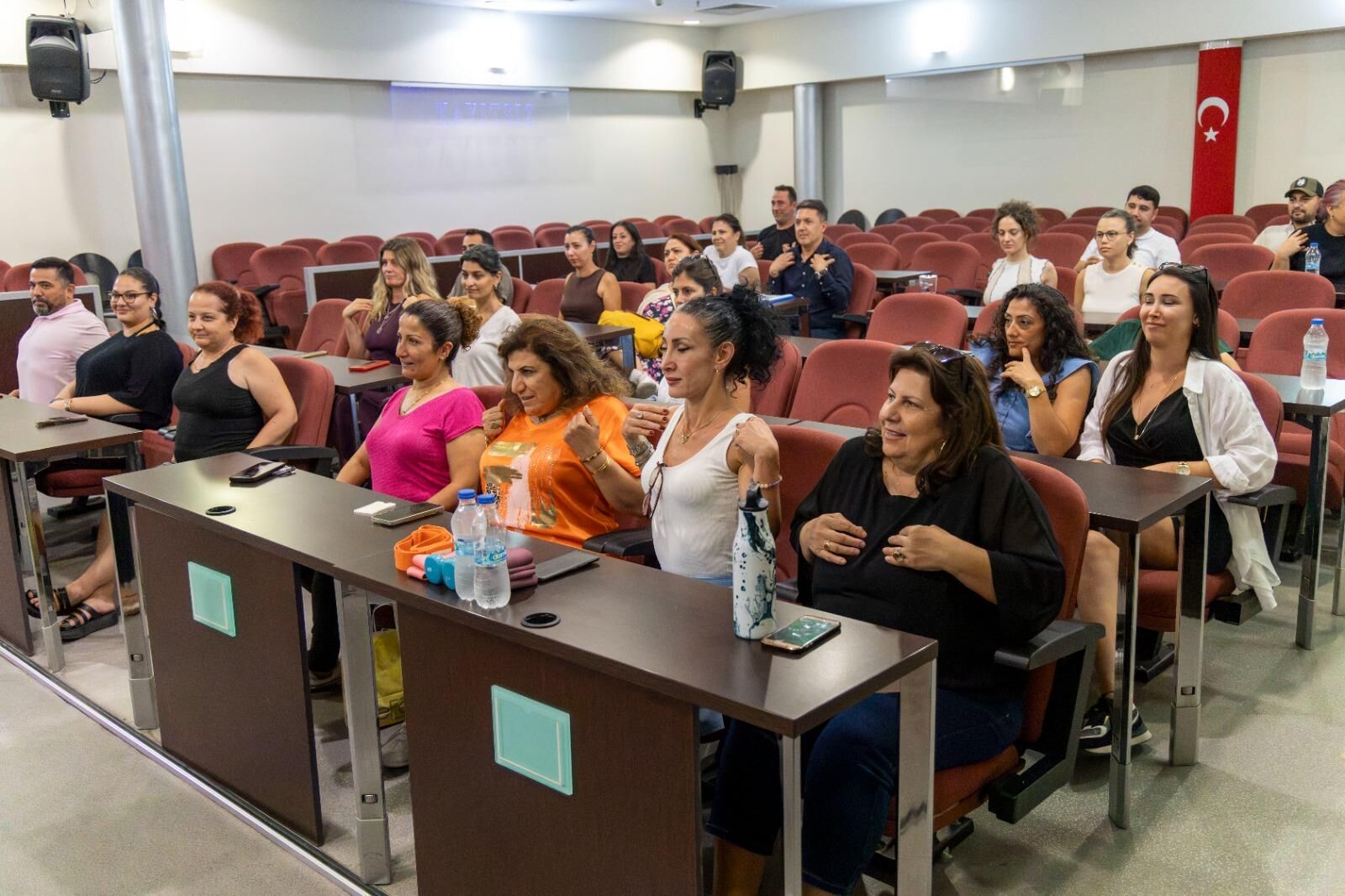 Karşıyaka Belediyesi'nden Personele 'Daha Sağlıklı Çalışma' Semineri1