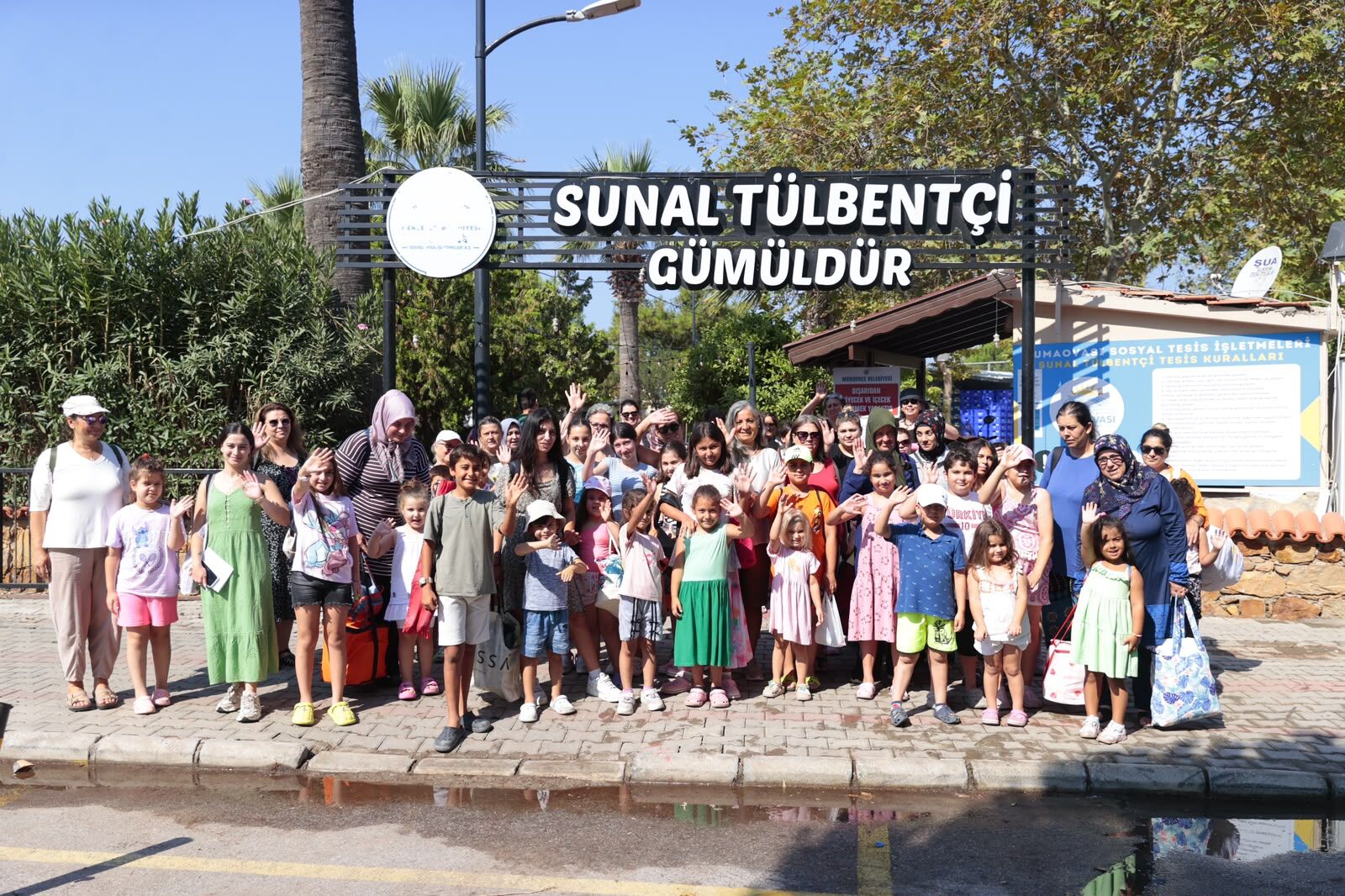 Konak Belediyesi’nden Semt Merkezi Kursiyerlerine Deniz Sürprizi (1)