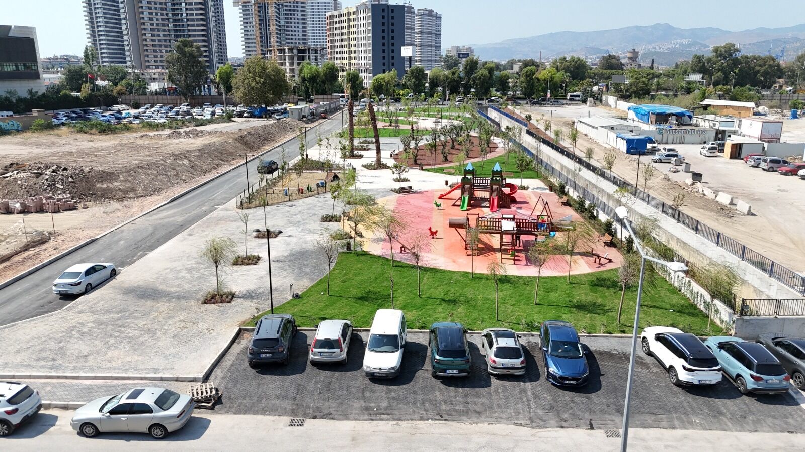 Konak’a Yeni Nefes Alanı 6 Bin Metrekarelik Park Hizmete Açılıyor (1)