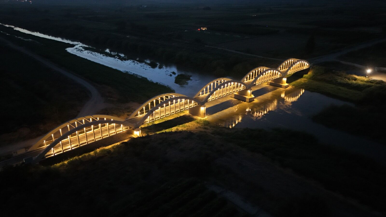 Tarihi Gediz Köprüsü yeniden trafiğe açıldı