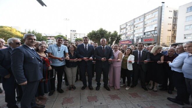 Y E N I Parti Izmirde Ilk Ilce Baskanligi Acildi 198302