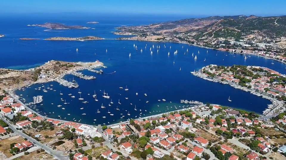 Foça’nın kurtuluşu yelkenlerle kutlanacak: 30’dan fazla tekne Atatürk Adası’na açılacak