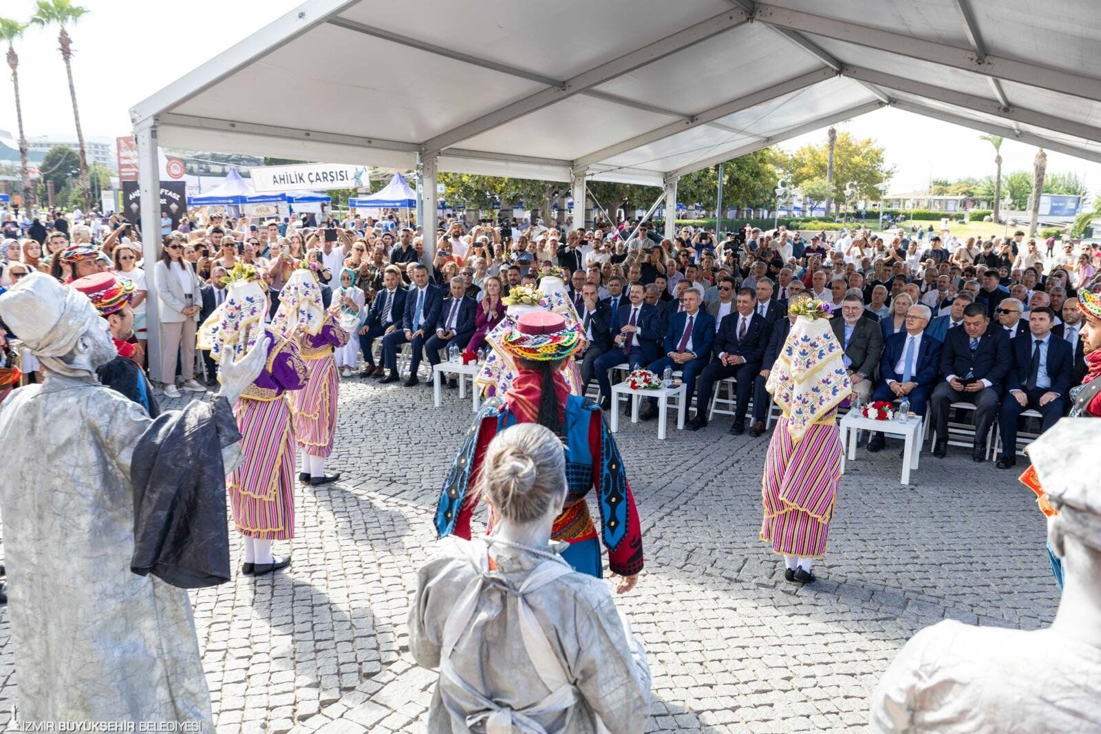İzmir’de esnafın bayramı 39. kez coşkuyla kutlandı